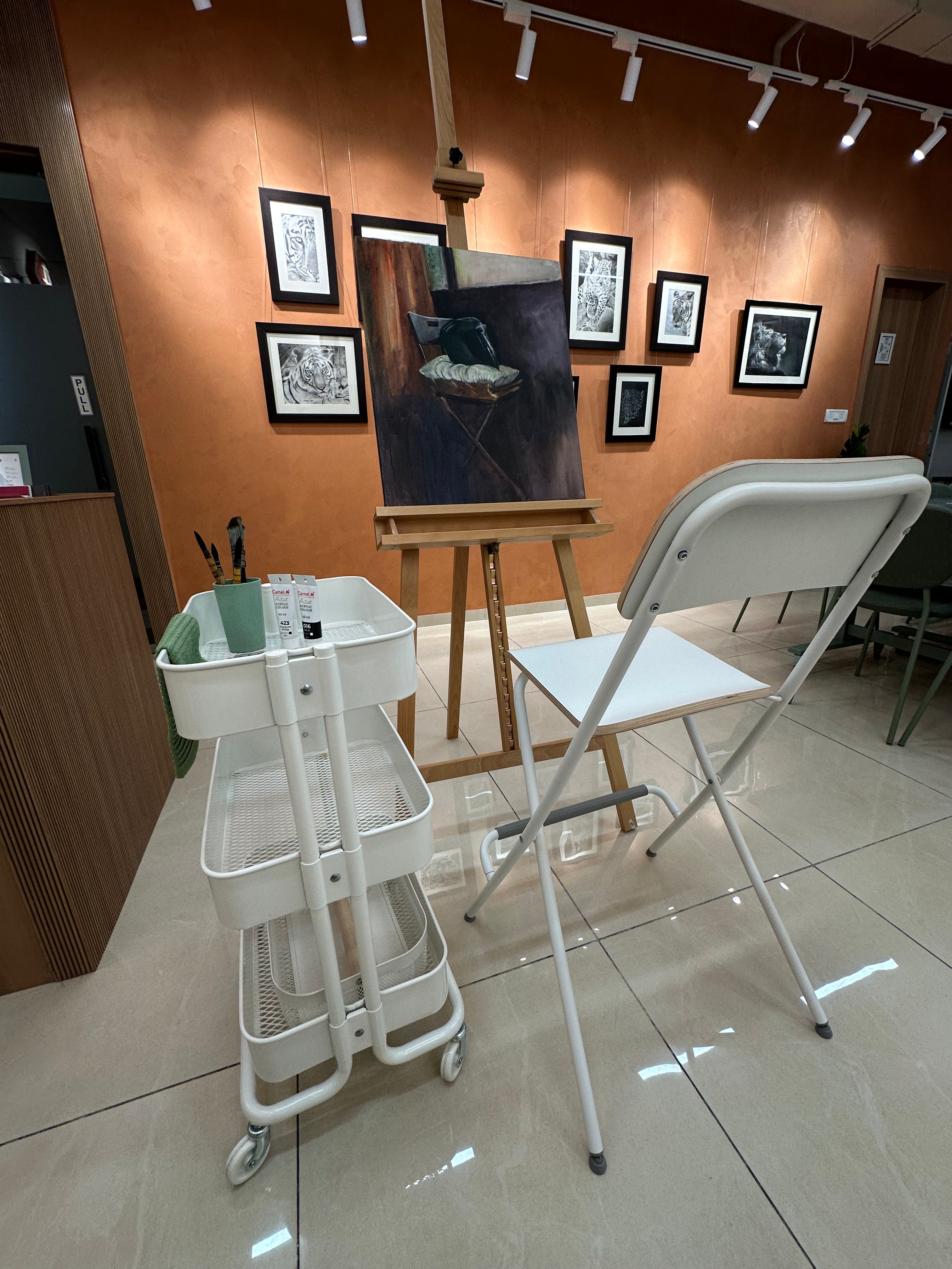 Easel Station (Weekday)