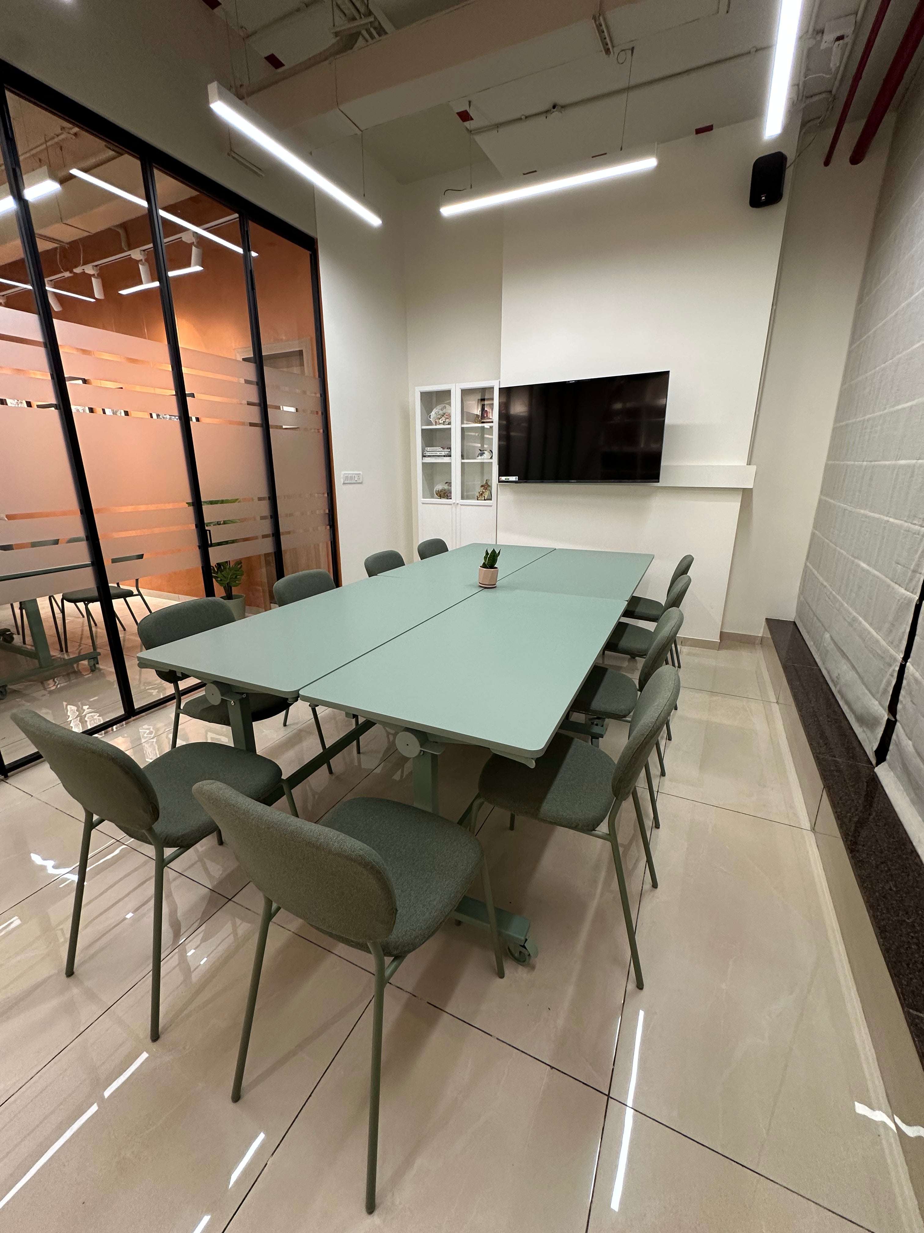 Shared Table (Weekday)