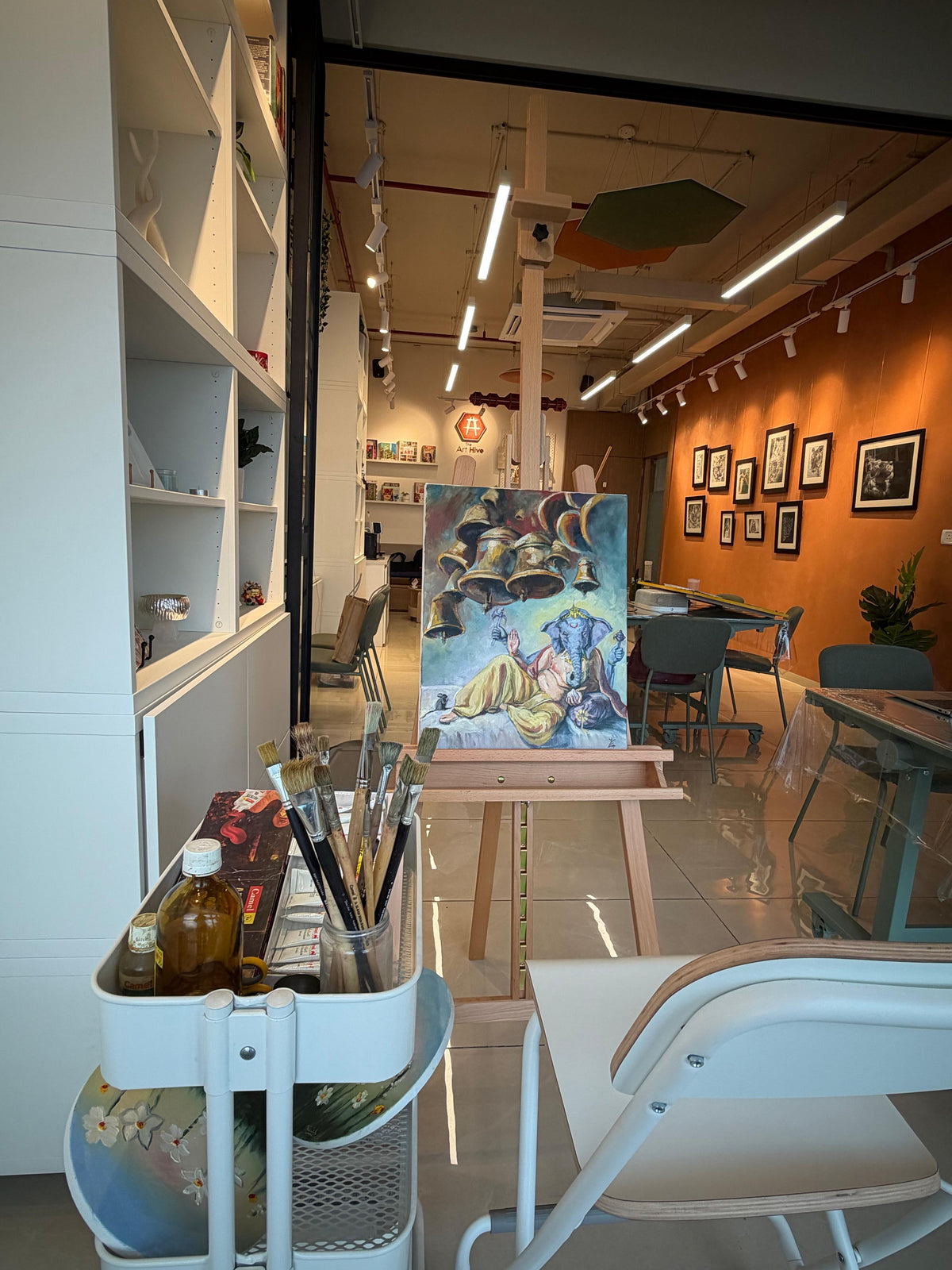 Easel Station (Weekday)